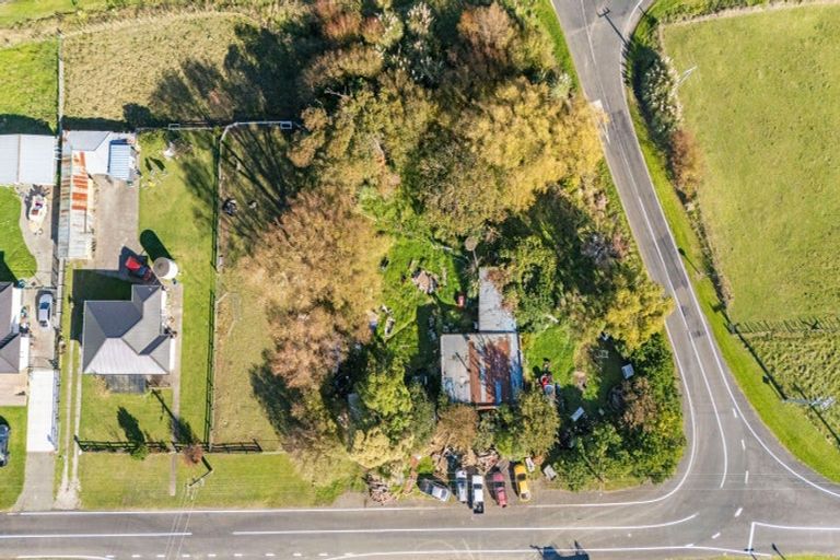 Photo of property in 33 Whangaehu Village Road, Whangaehu, Wanganui, 4581