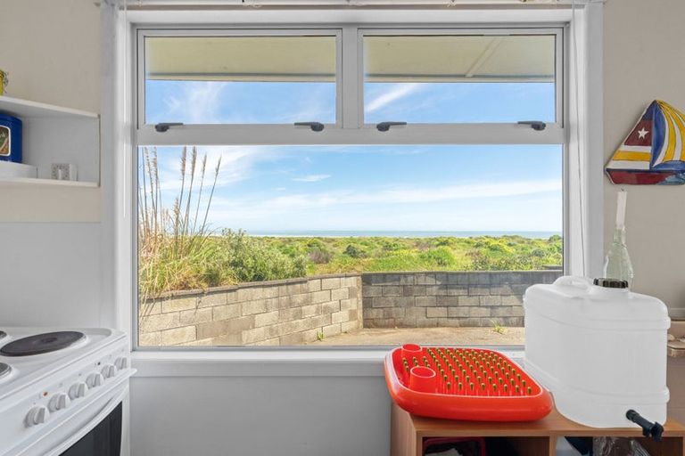 Photo of property in 7 Kent Avenue, Waitarere Beach, Levin, 5510