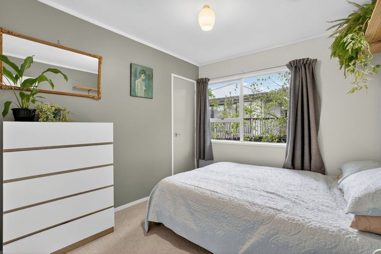 Photo of property in 2/155 Verbena Road, Birkdale, Auckland, 0626