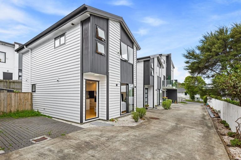 Photo of property in 59d Redwood Drive, Massey, Auckland, 0614