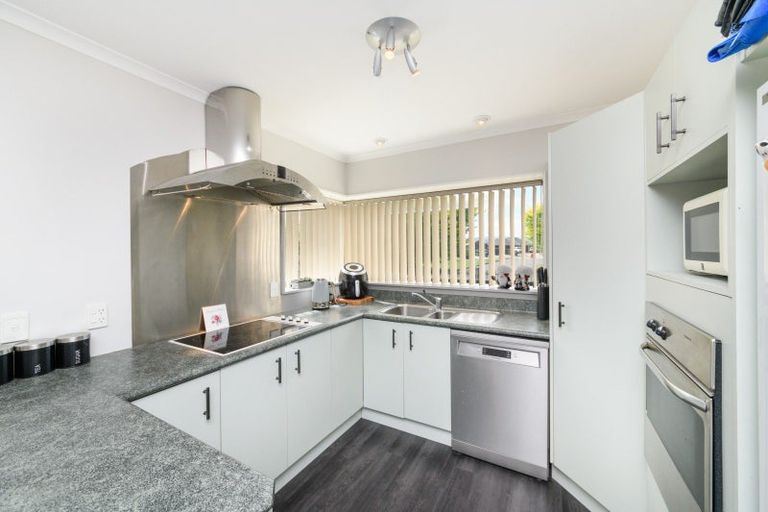 Photo of property in 10 Parnell Heights Drive, Kelvin Grove, Palmerston North, 4414