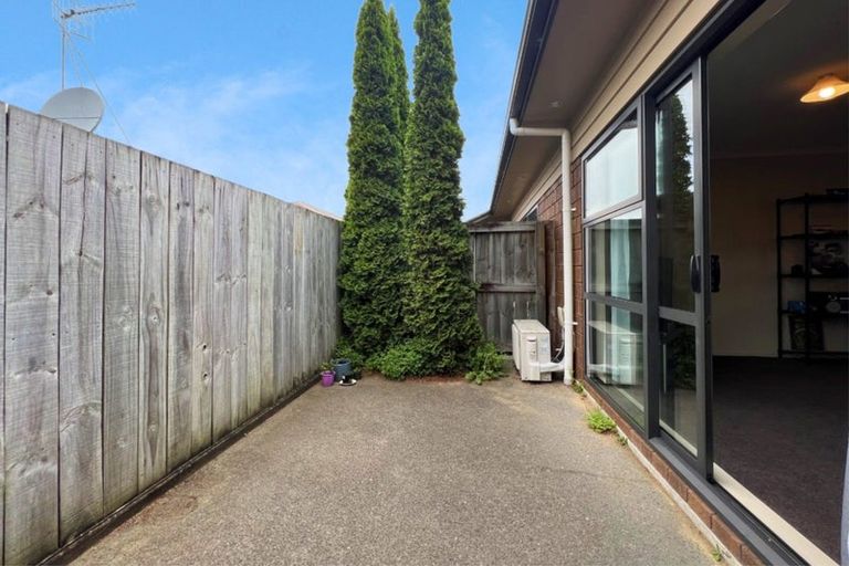 Photo of property in 108u2 Old Farm Road, Hamilton East, Hamilton, 3216