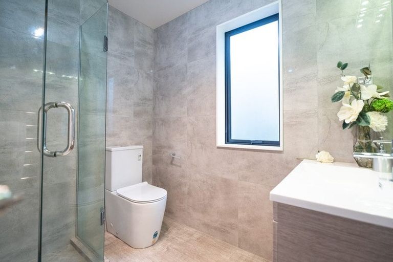 Photo of property in 23 Reserva Crescent, Kumeu, 0810