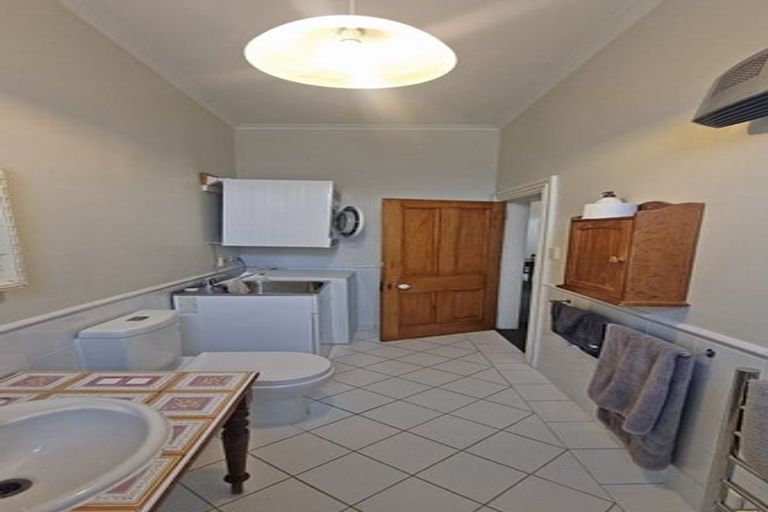 Photo of property in 35a Grant Road, Thorndon, Wellington, 6011