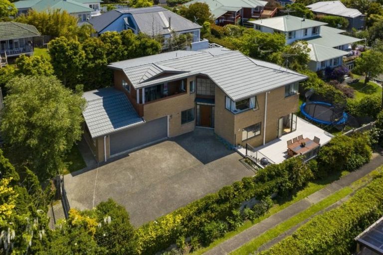 Photo of property in 77a Ocean View Road, Hillcrest, Auckland, 0627