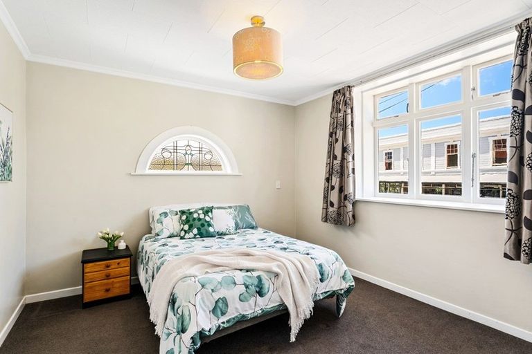 Photo of property in 10 Todman Street, Brooklyn, Wellington, 6021