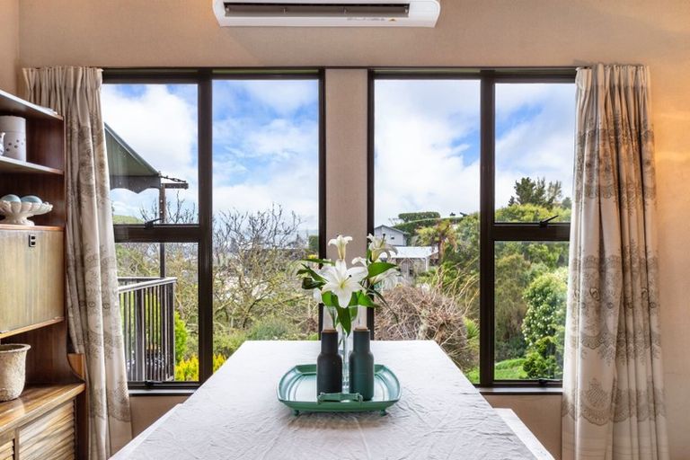 Photo of property in 52 Harvey Street, Waipahihi, Taupo, 3330