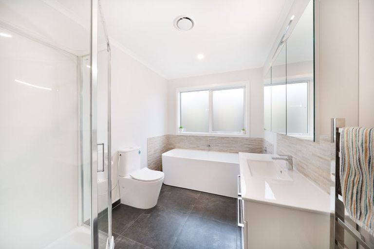 Photo of property in 42 Atherton Terrace, Churton Park, Wellington, 6037