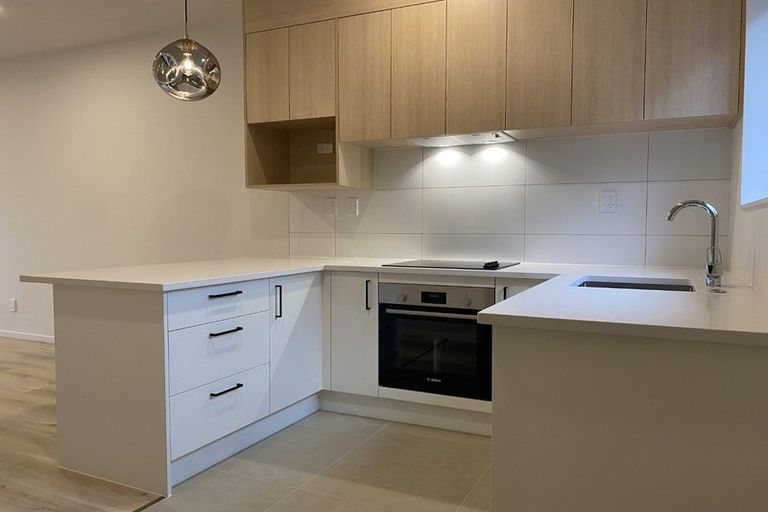 Photo of property in 27 Paetai Lane, Te Atatu Peninsula, 0610