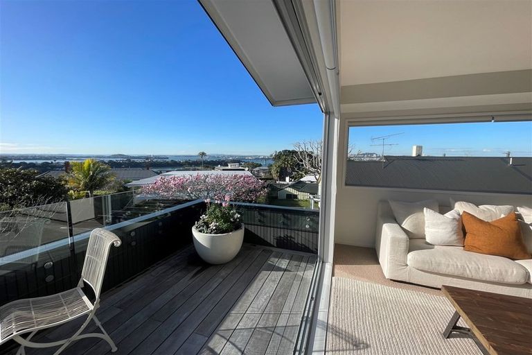 Photo of property in 46 Hinemoa Street, Birkenhead, Auckland, 0626