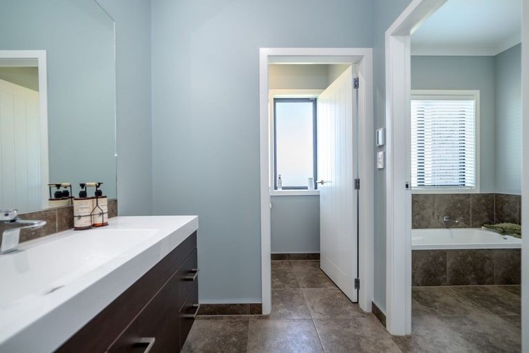 Photo of property in 33 Spencer Lane, Greytown, 5712