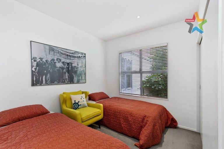 Photo of property in 3 Saddleback Grove, Karori, Wellington, 6012