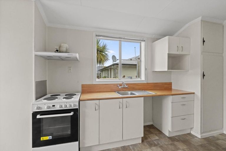 Photo of property in 74 Forfar Crescent, Rockdale, Invercargill, 9812