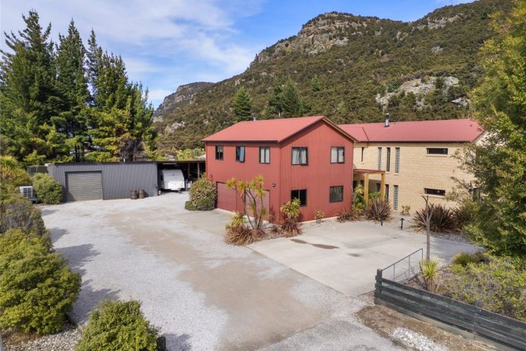 Photo of property in 32 Rockhaven, Albert Town, Wanaka, 9305