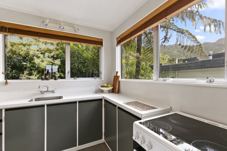 Photo of property in 16a Govind Grove, Ngaio, Wellington, 6035
