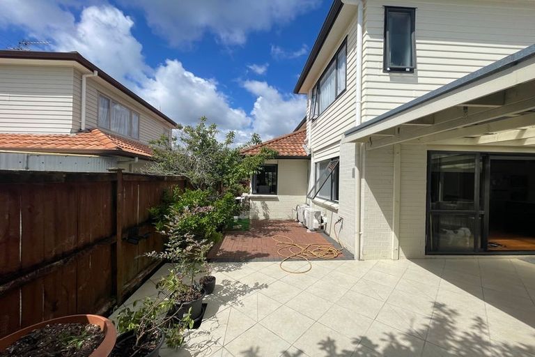 Photo of property in 9 Kalmore Place, Flat Bush, Auckland, 2016