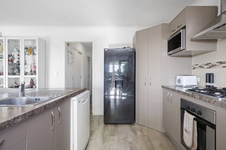 Photo of property in 8a Prospect Terrace, Pukekohe, 2120