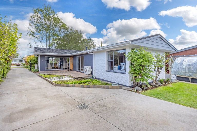 Photo of property in 22 Toorak Avenue, Avonhead, Christchurch, 8042