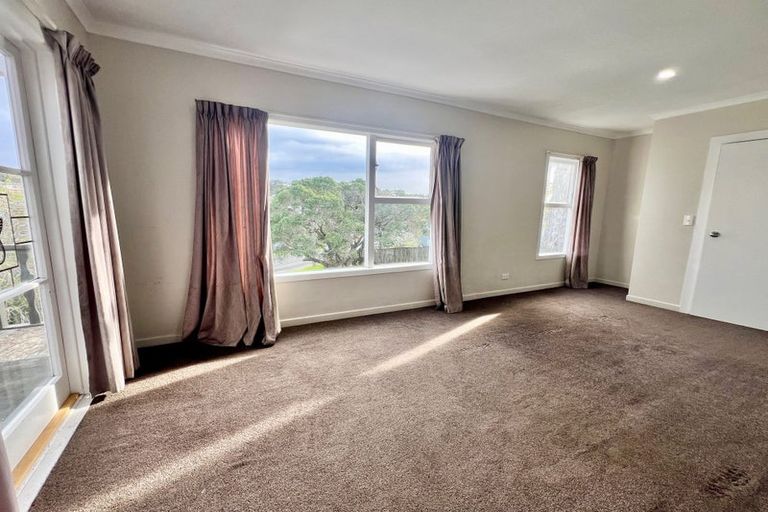 Photo of property in 4 Matai Road, Stanmore Bay, Whangaparaoa, 0932