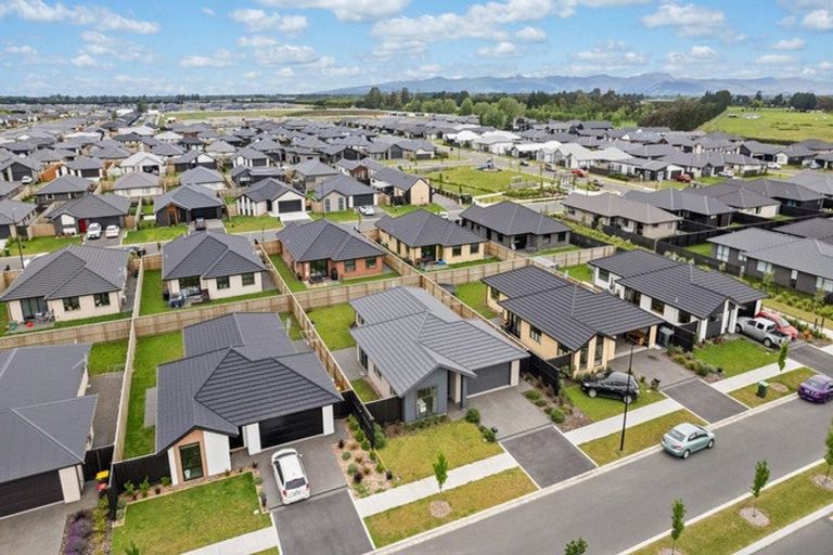 Photo of property in 175 Faringdon Boulevard, Rolleston, 7615