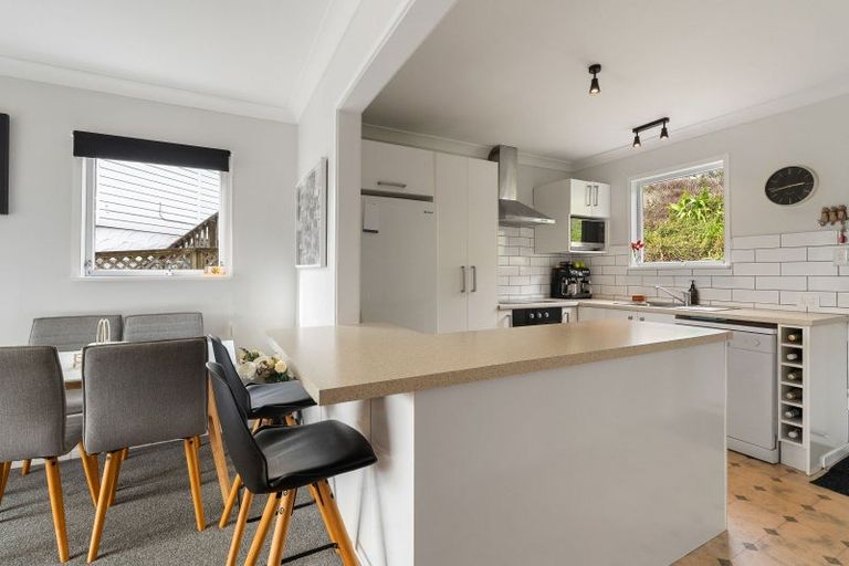 Photo of property in 3/49 Mandalay Terrace, Khandallah, Wellington, 6035