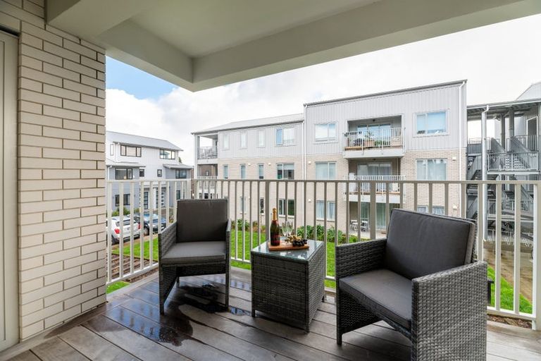 Photo of property in 108/28a Eileen Newey Place, Henderson, Auckland, 0612