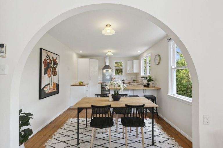Photo of property in 31 Montgomery Avenue, Karori, Wellington, 6012