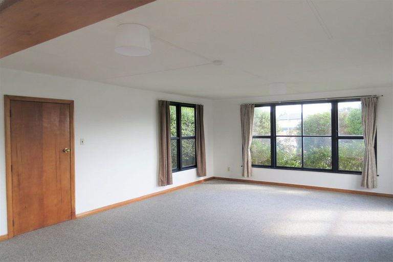 Photo of property in 8 Ayr Place, Hokowhitu, Palmerston North, 4410