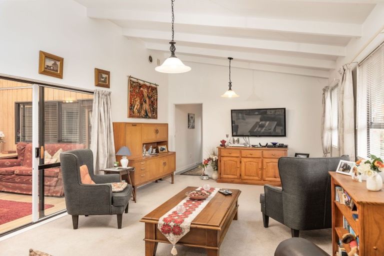 Photo of property in 13 Chamberlain Road, Masterton, 5810