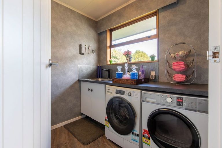 Photo of property in 8 Holdsworth Avenue, Milson, Palmerston North, 4414