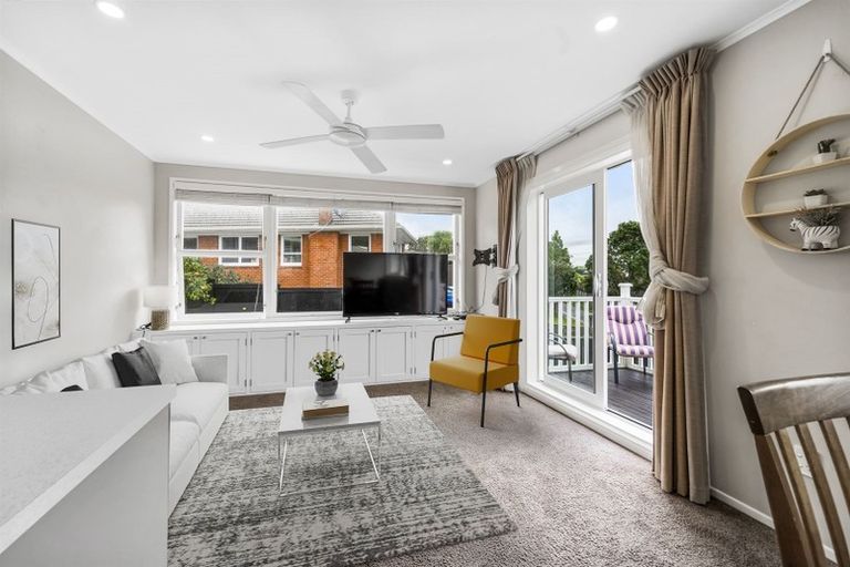 Photo of property in 3/19 Bishopgate Street, Birkdale, Auckland, 0626