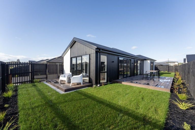 Photo of property in 21 Brooklands Street, Burwood, Christchurch, 8083