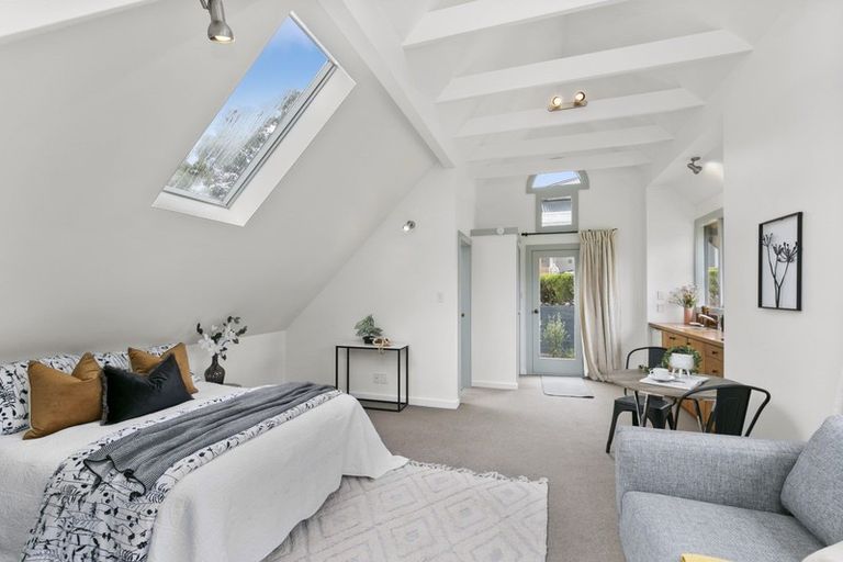 Photo of property in 51 Simla Crescent, Khandallah, Wellington, 6035