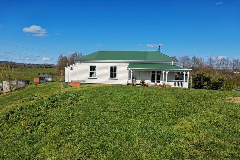 Photo of property in 201 Sutton Road, Drury, 2113