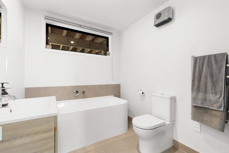 Photo of property in 31 Muster Road, Jacks Point, 9371