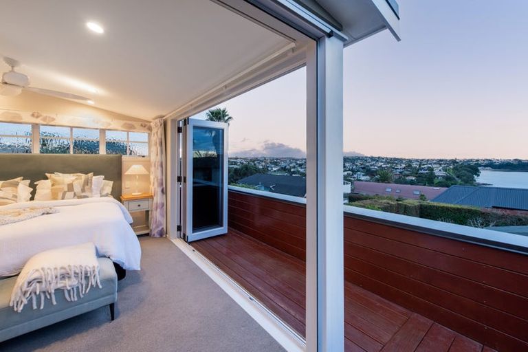 Photo of property in 147 Churchill Road, Rothesay Bay, Auckland, 0630