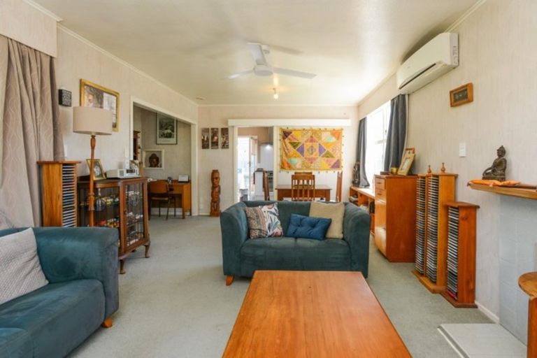 Photo of property in 79 Church Road, Taradale, Napier, 4112