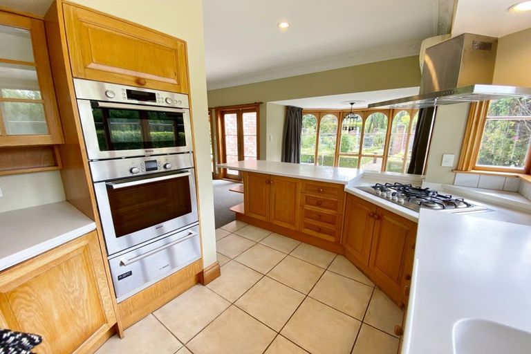Photo of property in 163 Gardiners Road, Harewood, Christchurch, 8051
