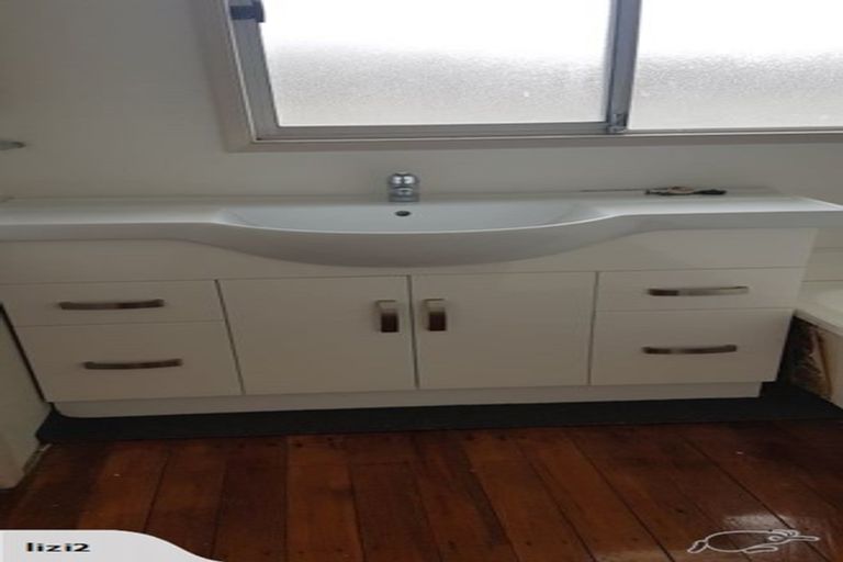 Photo of property in 79a Mackenzie Avenue, Woolston, Christchurch, 8023