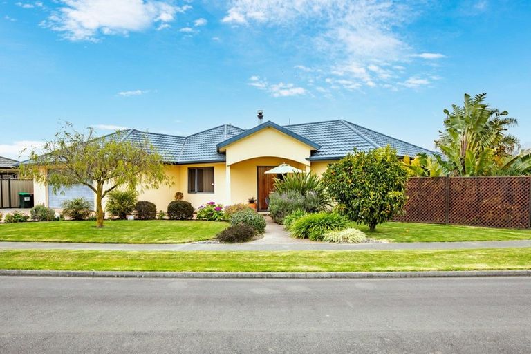 Photo of property in 3 Newbury Place, Taradale, Napier, 4112