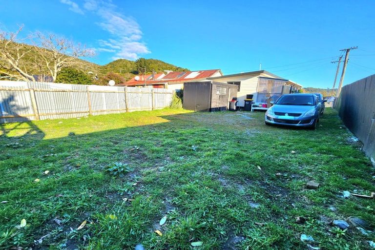 Photo of property in 11 Thompson Street, Greymouth, 7805