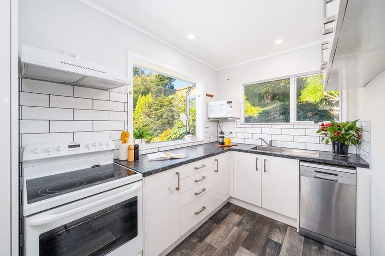 Photo of property in 5 Anaheim Place, Churton Park, Wellington, 6037