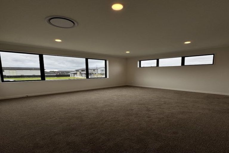 Photo of property in 3 Kikorangi Drive, Wainui, 0992