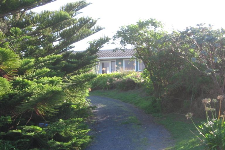 Photo of property in 65 Field Way, Waikanae Beach, Waikanae, 5036