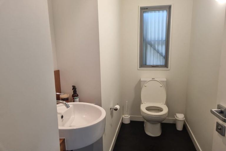 Photo of property in 21 Fernhill Terrace, Wadestown, Wellington, 6012