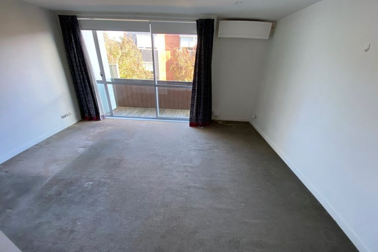 Photo of property in Altar Apartments, 3/120 Rintoul Street, Newtown, Wellington, 6021