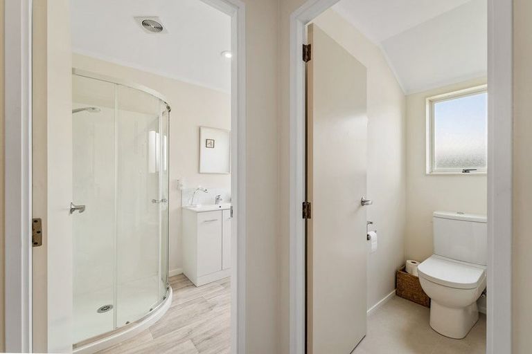 Photo of property in 39 Lakeside Drive, Orewa, 0931