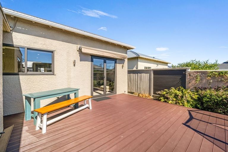 Photo of property in 8 Hargest Crescent, Saint Kilda, Dunedin, 9012