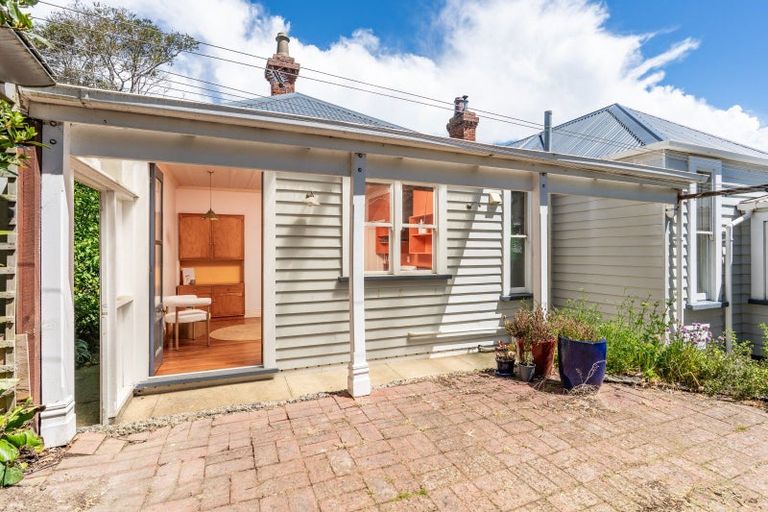 Photo of property in 17 Ventnor Street, Mornington, Dunedin, 9011