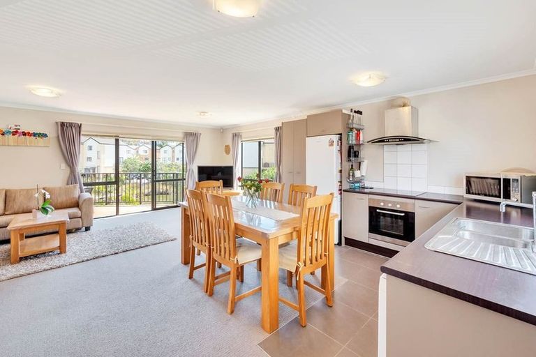 Photo of property in St Claire Village, 233/172 Mcleod Road, Te Atatu South, Auckland, 0610
